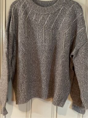 Jennifer Lopez Gray Crewneck Sweater with Metallic Stitch Accents